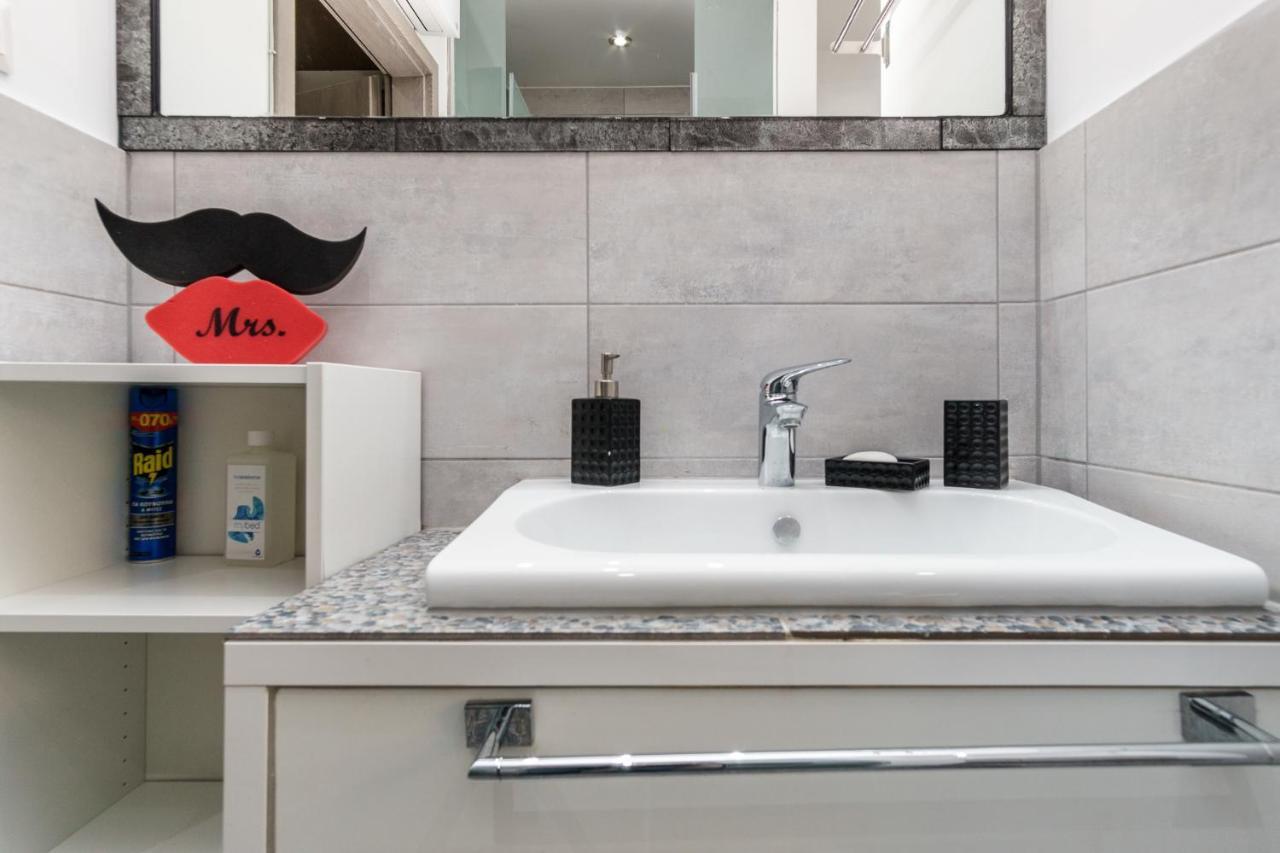 C.8 Indigo&Leon #Suite_In_City_Center سالونيك المظهر الخارجي الصورة
